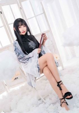 舞蹈生趴下光屁股被打视频_BD韩语高清在线